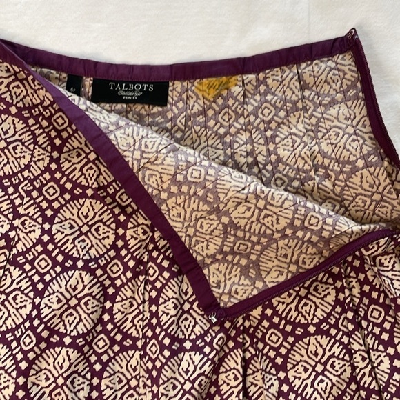 Talbots 6P Purple/Cream Geometric Print Pleated Flare Knee Length Skirt Teacher - Picture 4 of 6